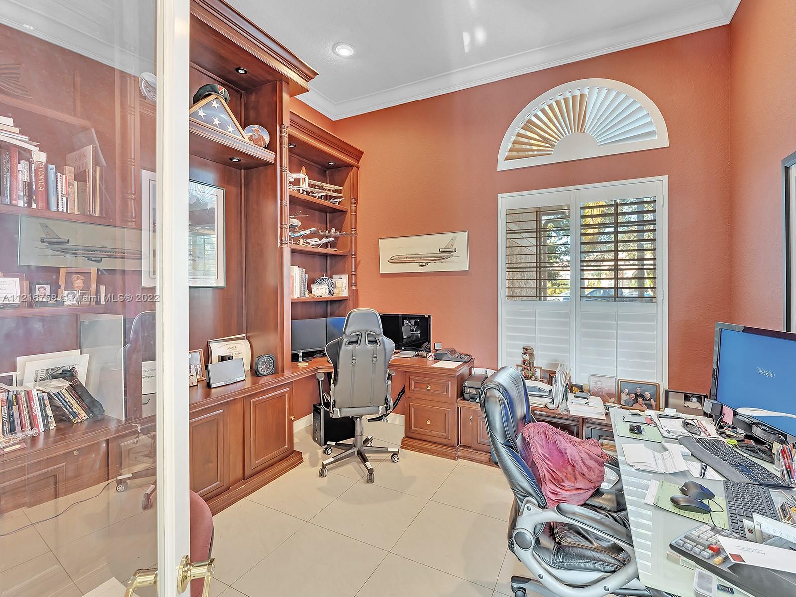 Listing Photo 11