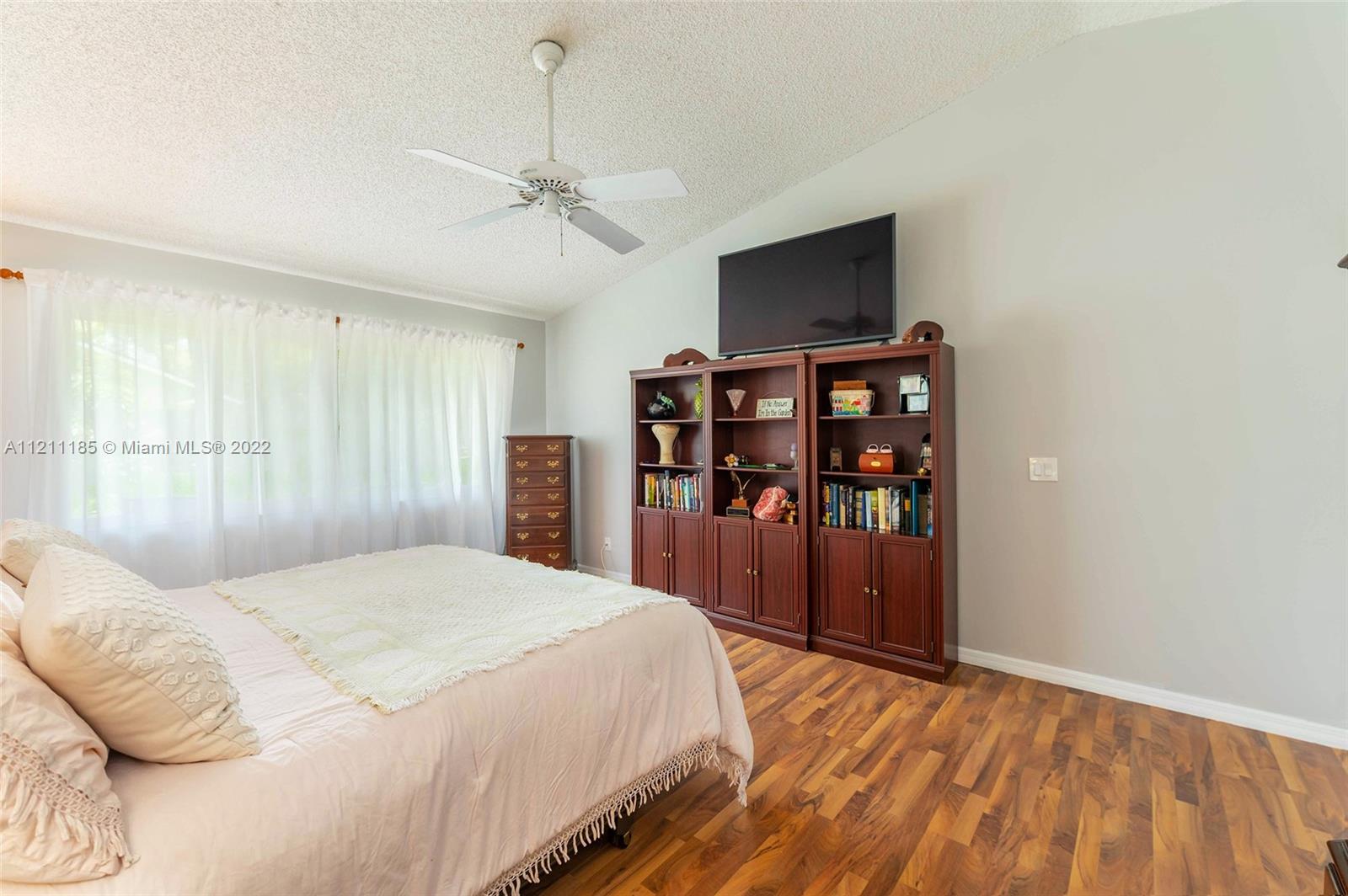 Listing Photo 25