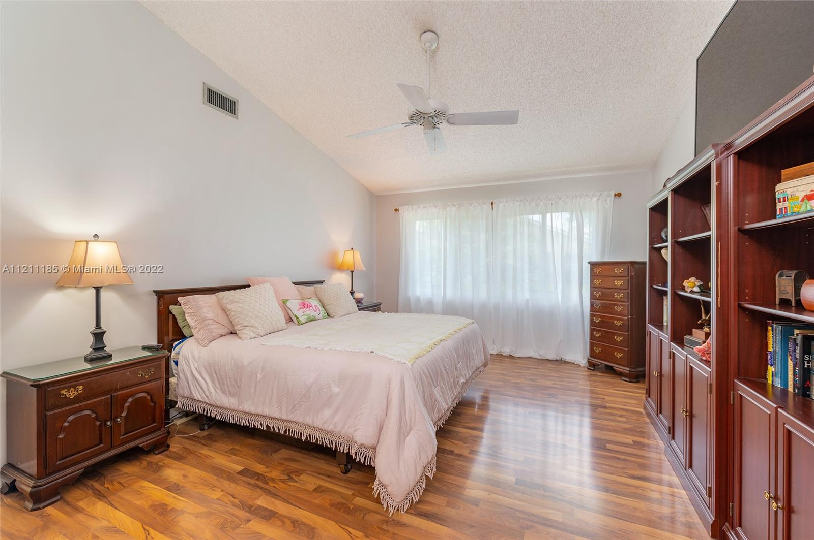 Listing Photo 26