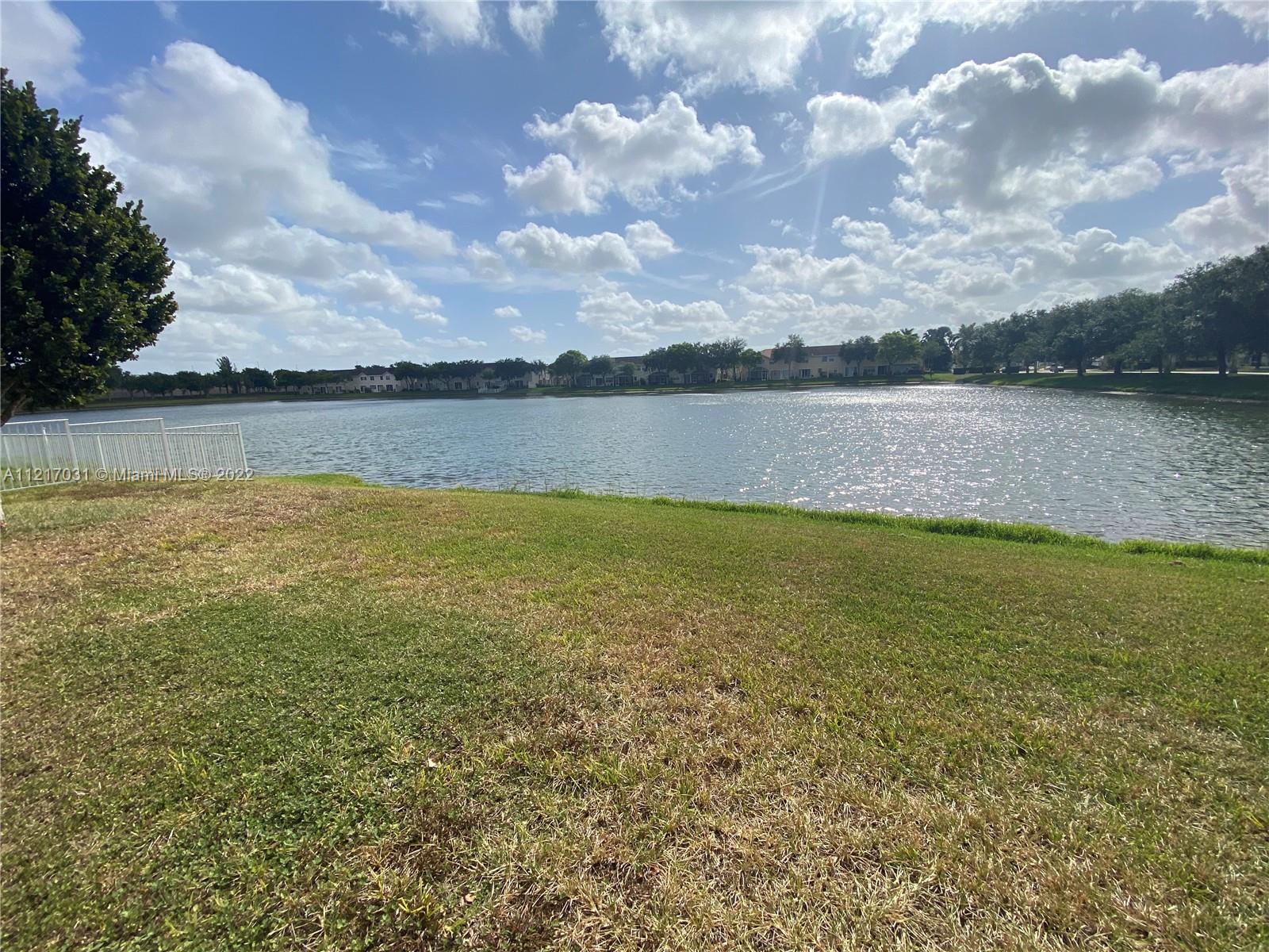 Listing Photo 0