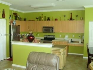 Listing Photo 12