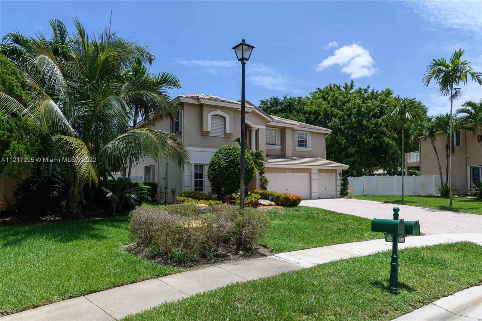 Listing Photo 10