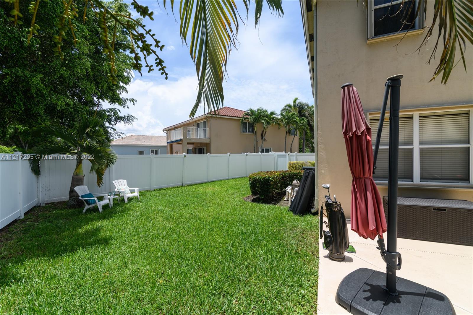 Listing Photo 11