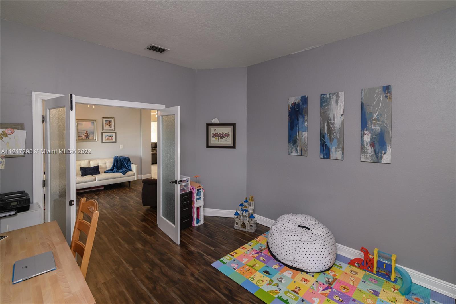 Listing Photo 21
