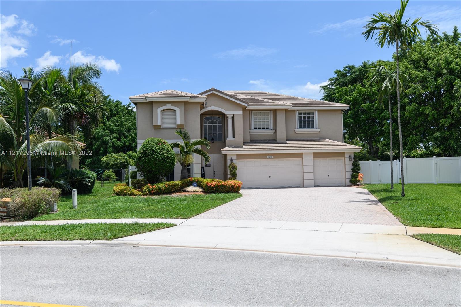 Listing Photo 8