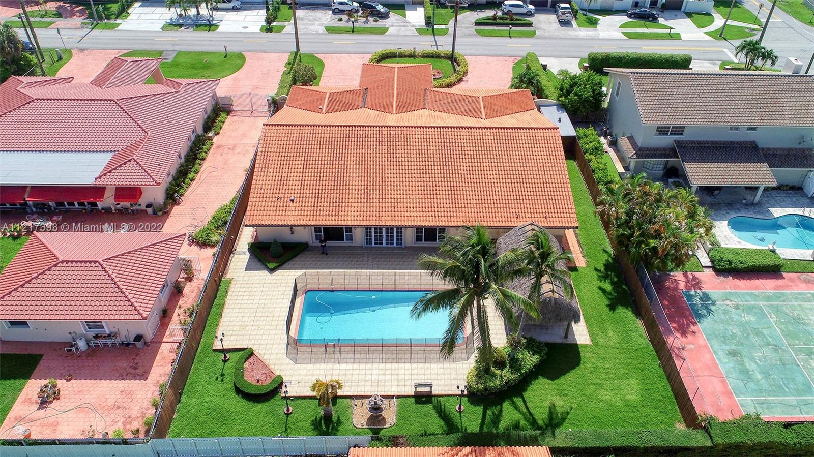 1530 SW 139TH AVE, MIAMI, FL 33184 The Luxury Team