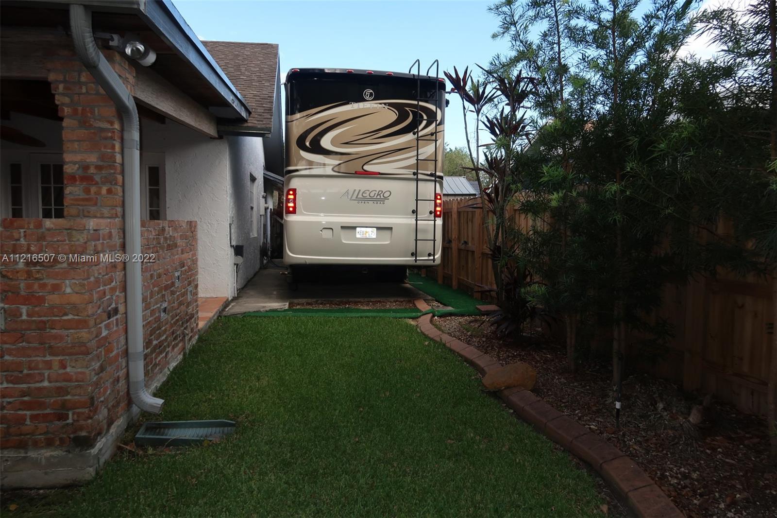 Listing Photo 25