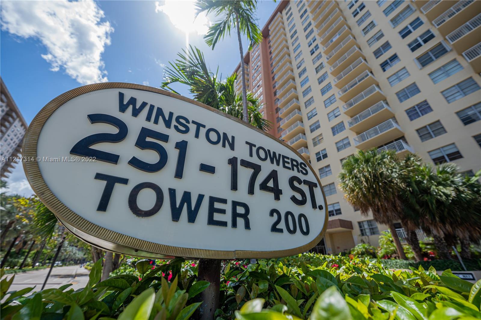 Winston Towers 200 #6