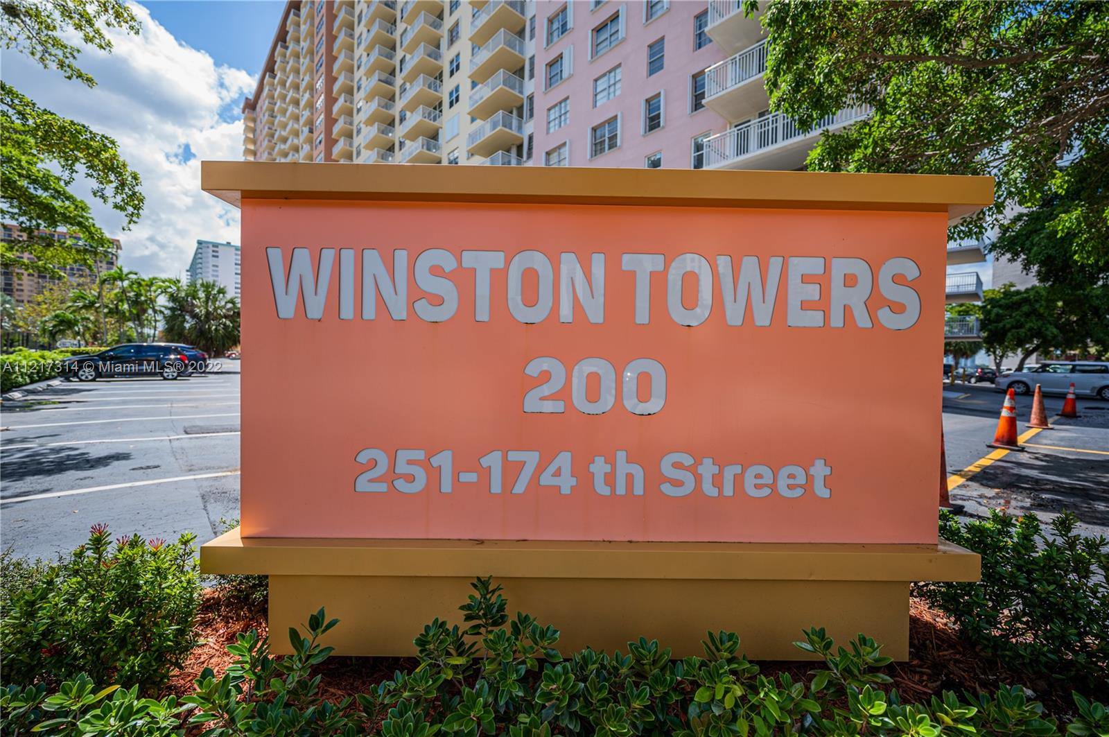 Winston Towers 200 #5