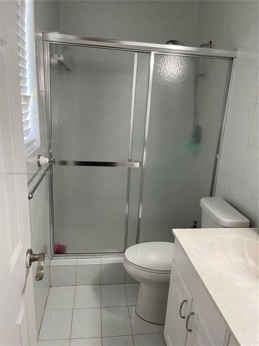 Listing Photo 10