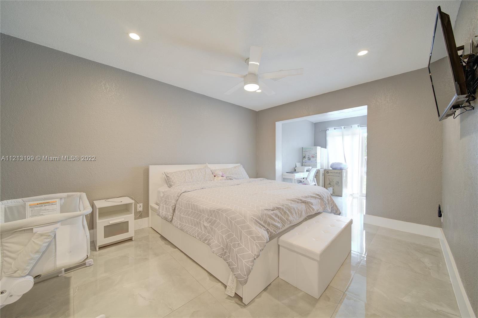 Listing Photo 14