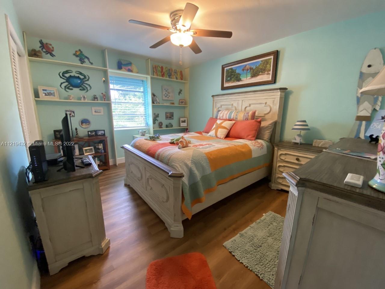Listing Photo 14