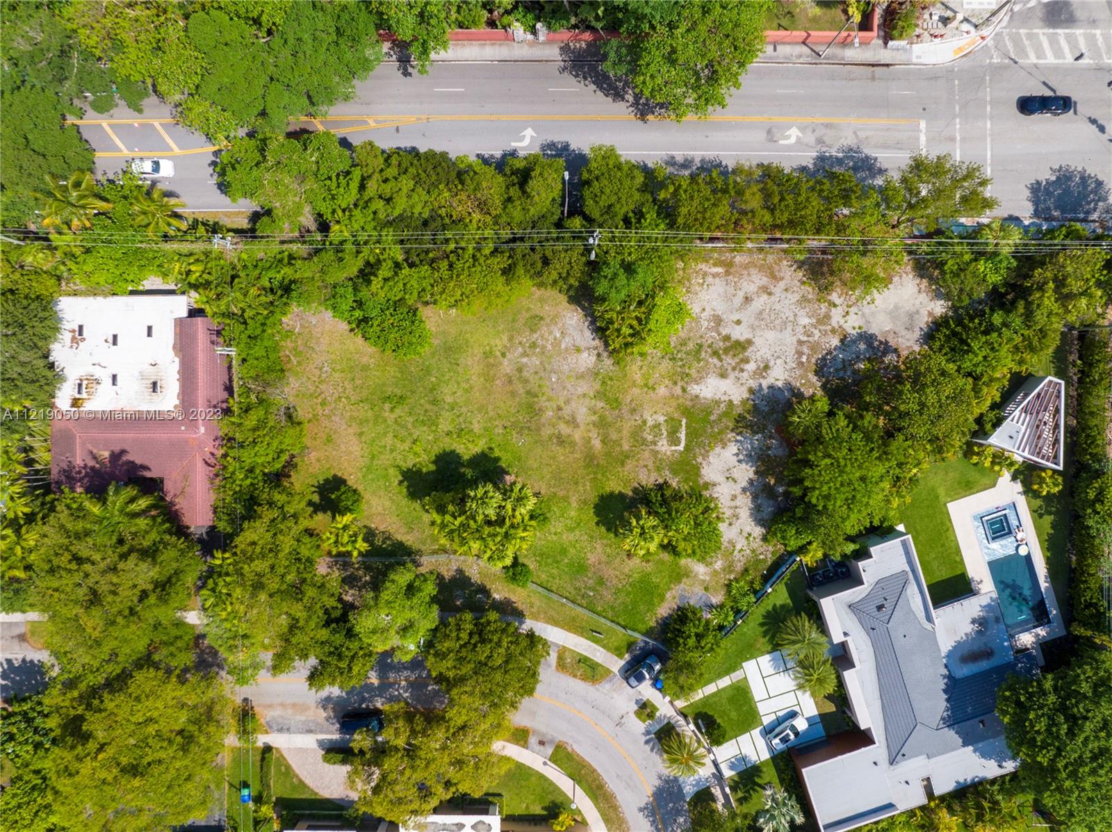 Photo 2 of 233 Shore Drive East in Miami - MLS A11219050