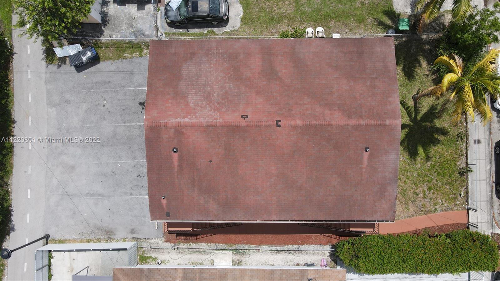 EXCELLENT ROOF CONDITION. BACK OF THE PROPERTY ITS AN ALLEY.