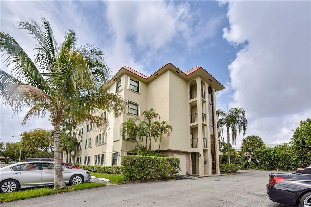 Located in the heart of Victoria Park, this 2BR/2BA apartment is just steps to Holiday Park's Tennis Center and its playing fields. Well maintained and updated condo. Building amenities include: a pool with sun deck, 2 outdoor BBQ's, laundry facility, and ample guest parking. Close to Las Olas and the beach. The rental is available with or without the furniture. Condo requires association approval and $200 security as common area deposit. Association requires 650 credit score and gross monthly income must be more than 3x the rental amount