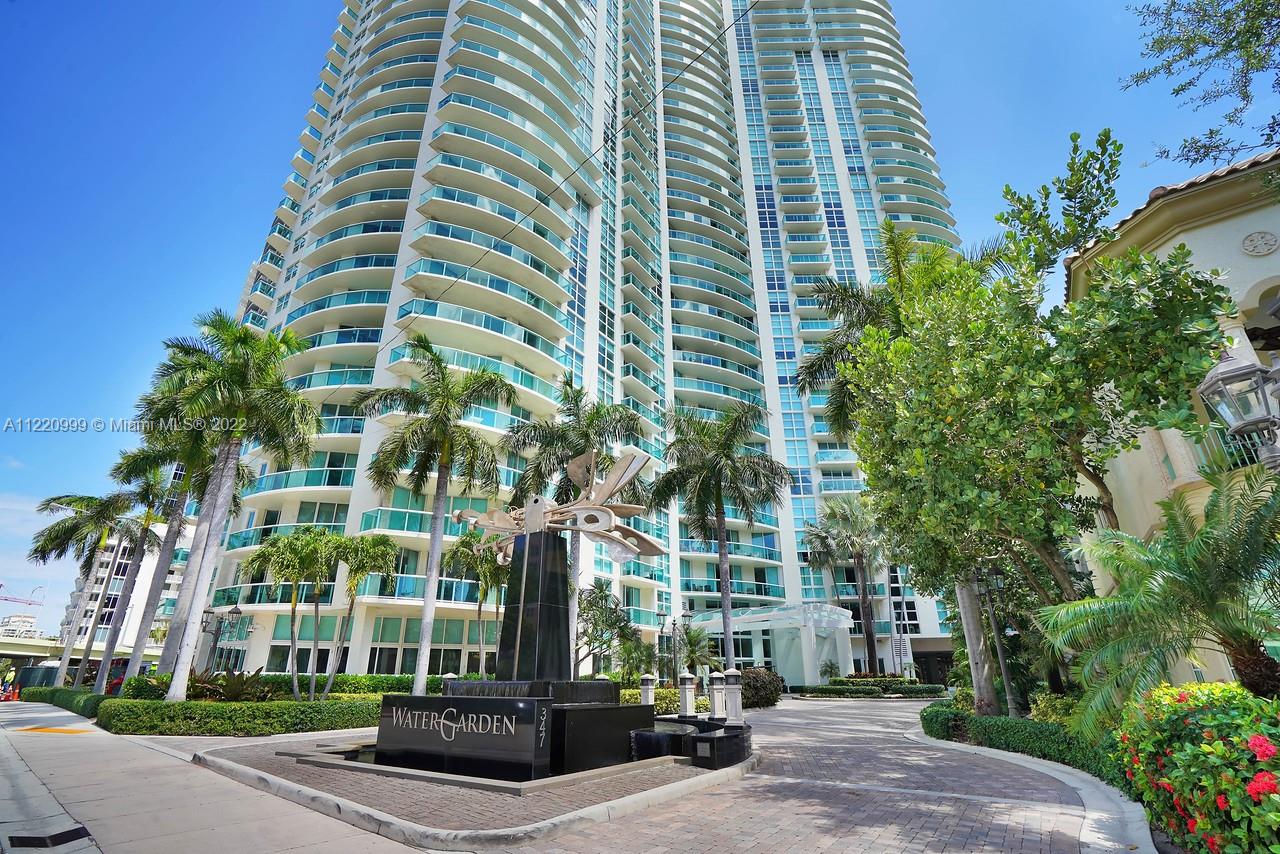 Welcome Home ! The Watergarden is one of the best buildings in downtown Fort Lauderdale with 5-star resort style amenities and full concierge service.
Heated pool, full gym, theater, library, club room, business center. Downtown location, walking distance to Las Olas ; close to everything - shopping, restaurants, galleries and the beach.