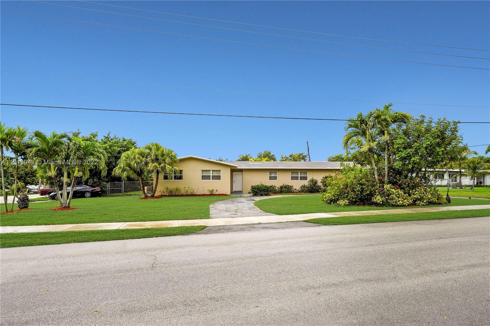 17400 SW 89th Ct  For Sale A11218941, FL