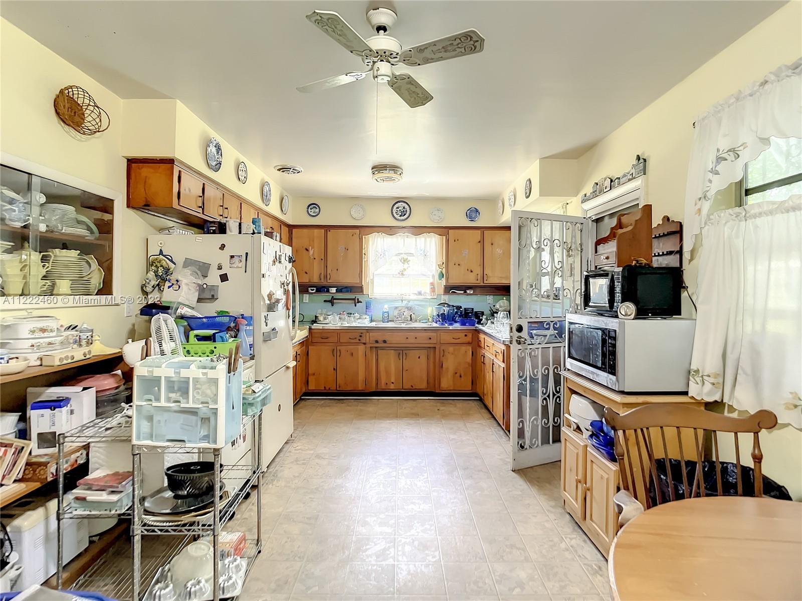 Listing Photo 6