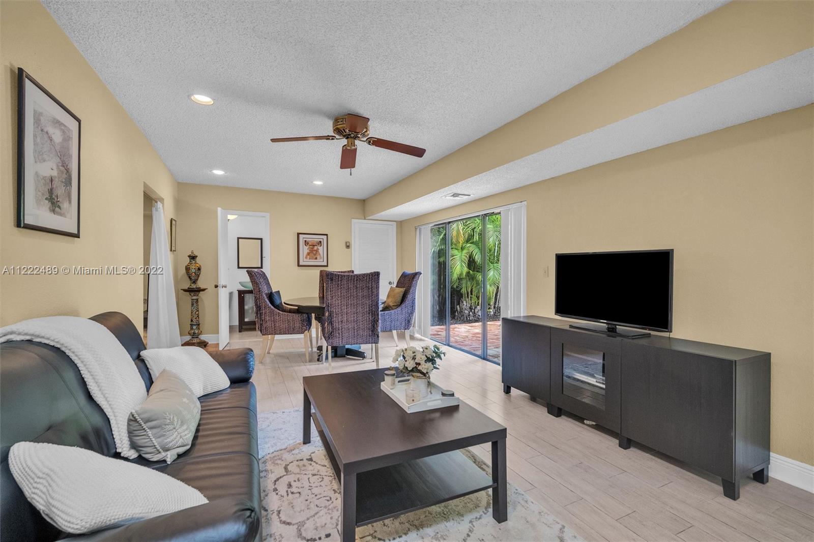 Listing Photo 11