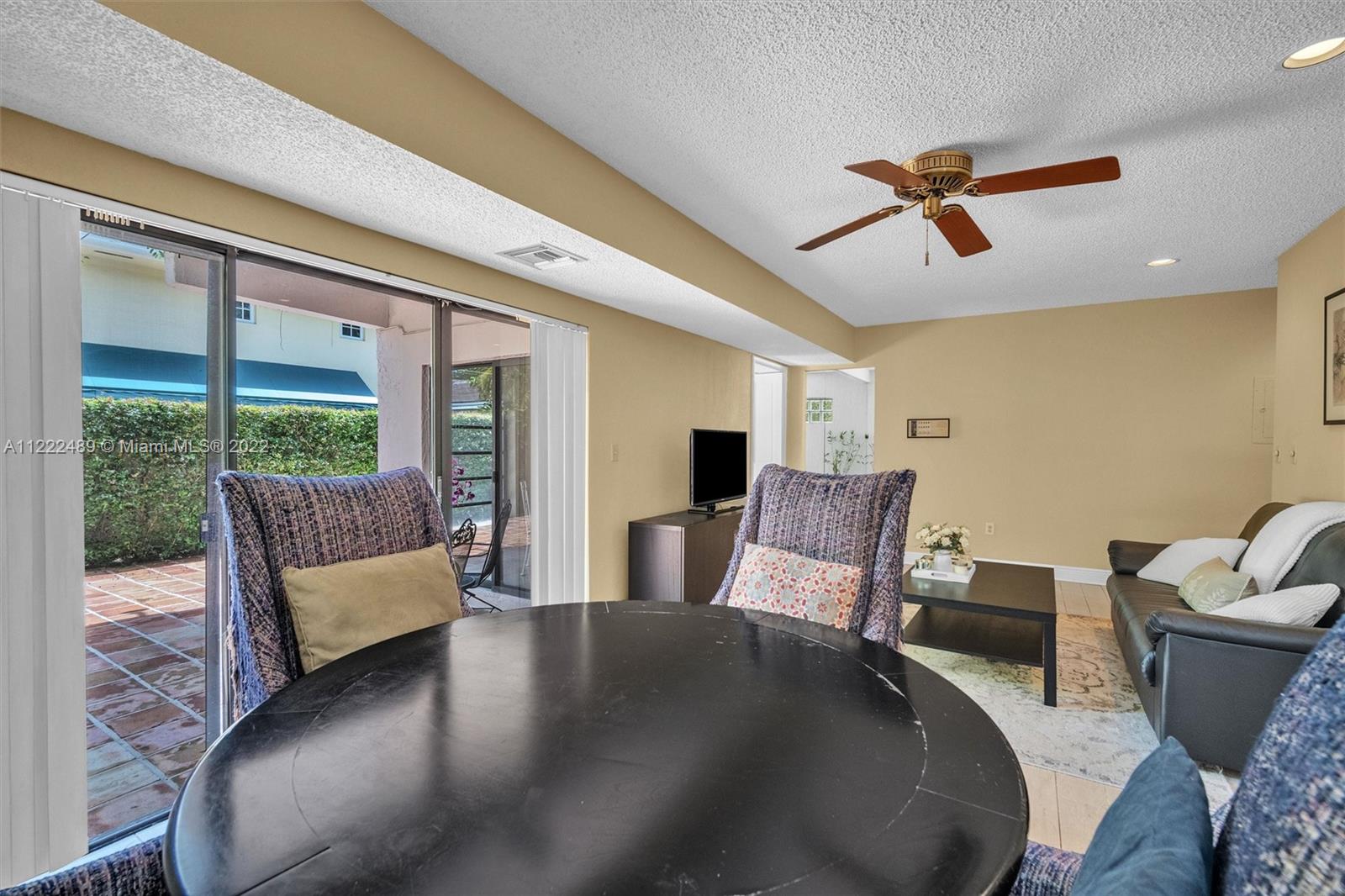 Listing Photo 12