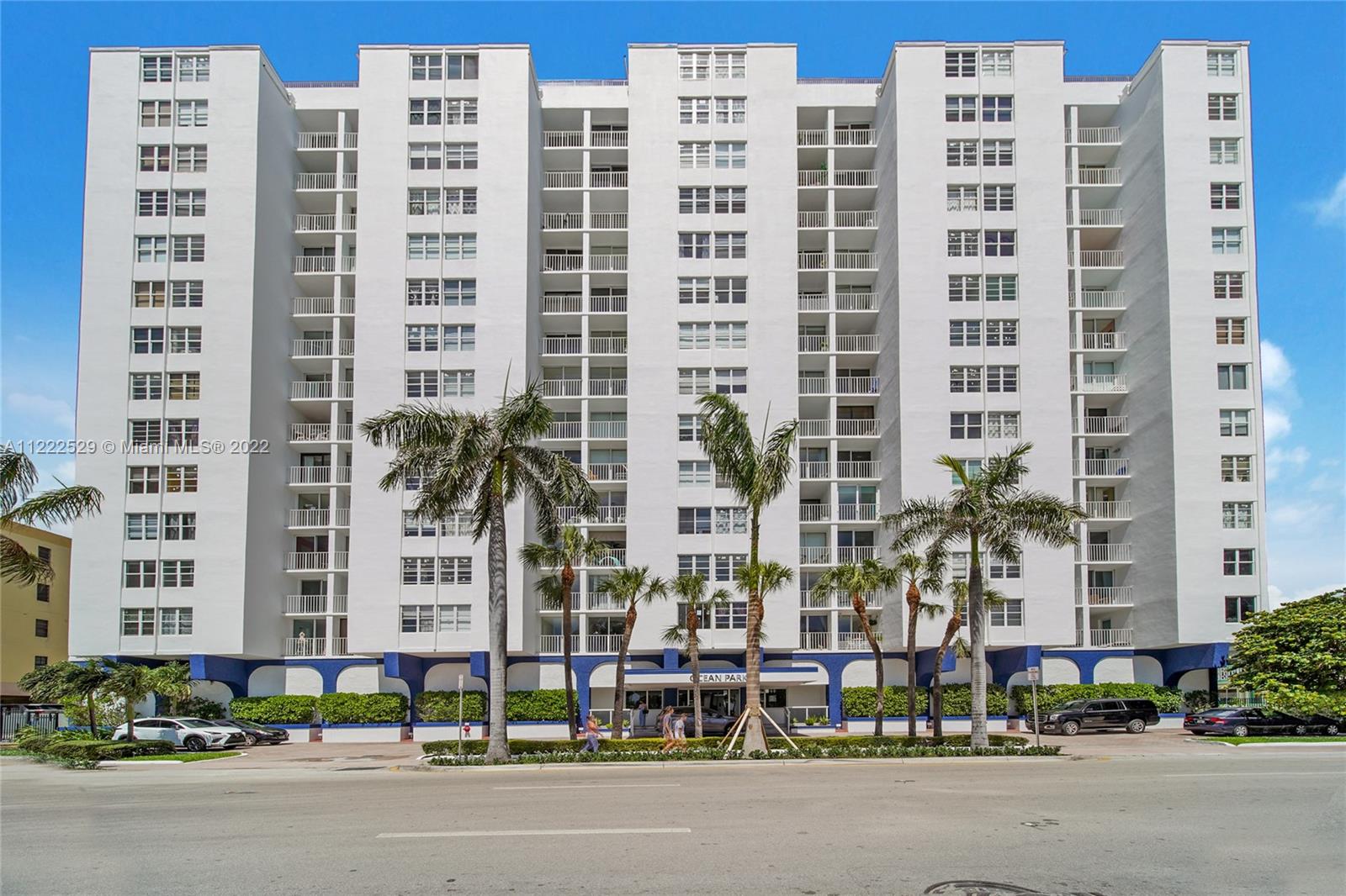 6450 Collins Ave 206, Miami Beach, FL 33141