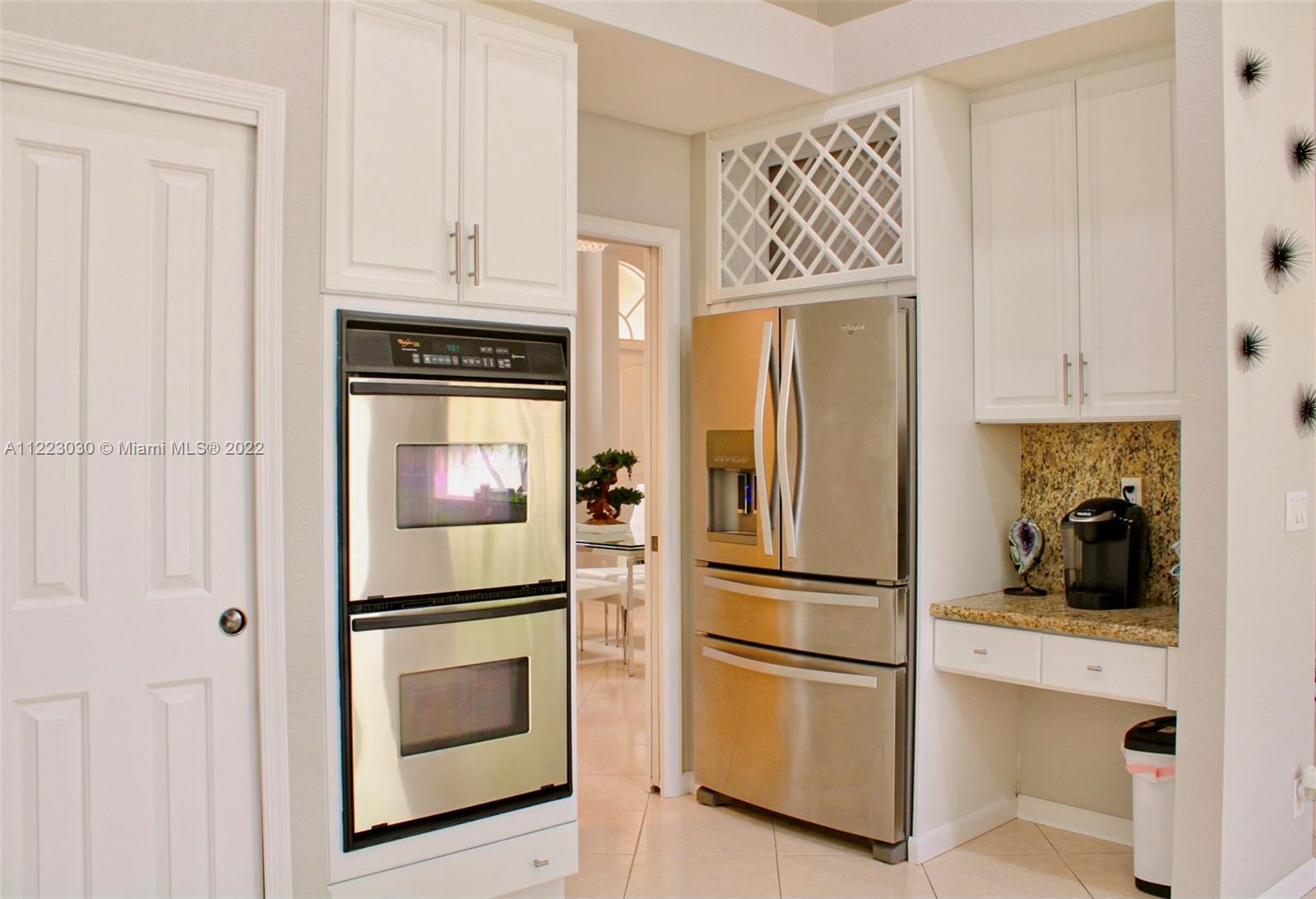 Listing Photo 11
