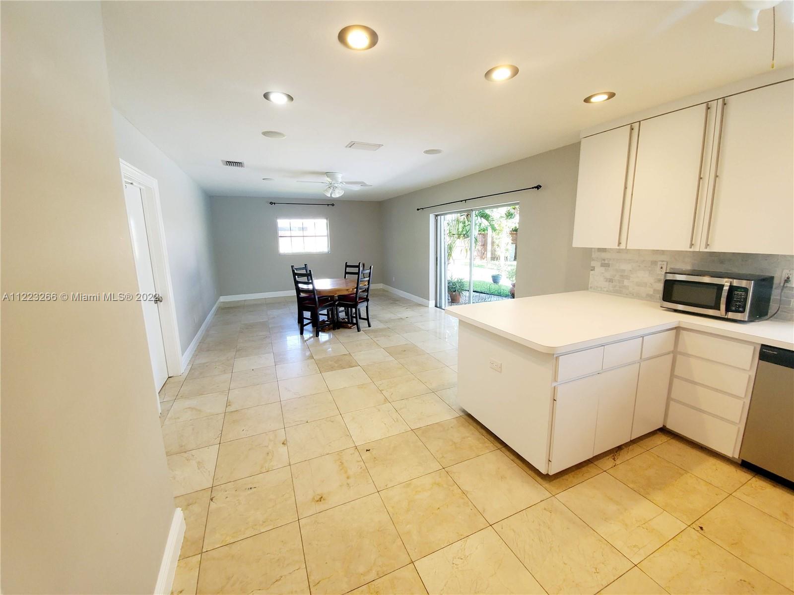 Listing Photo 10