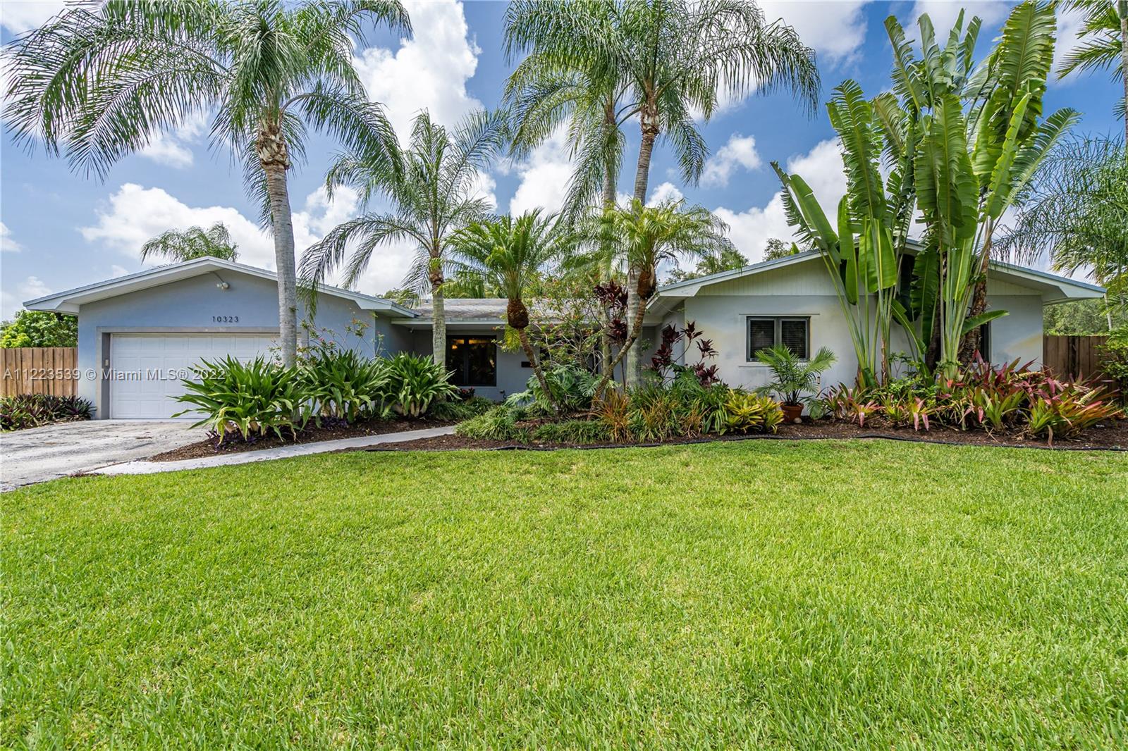 10323 SW 116th St  For Sale A11223539, FL