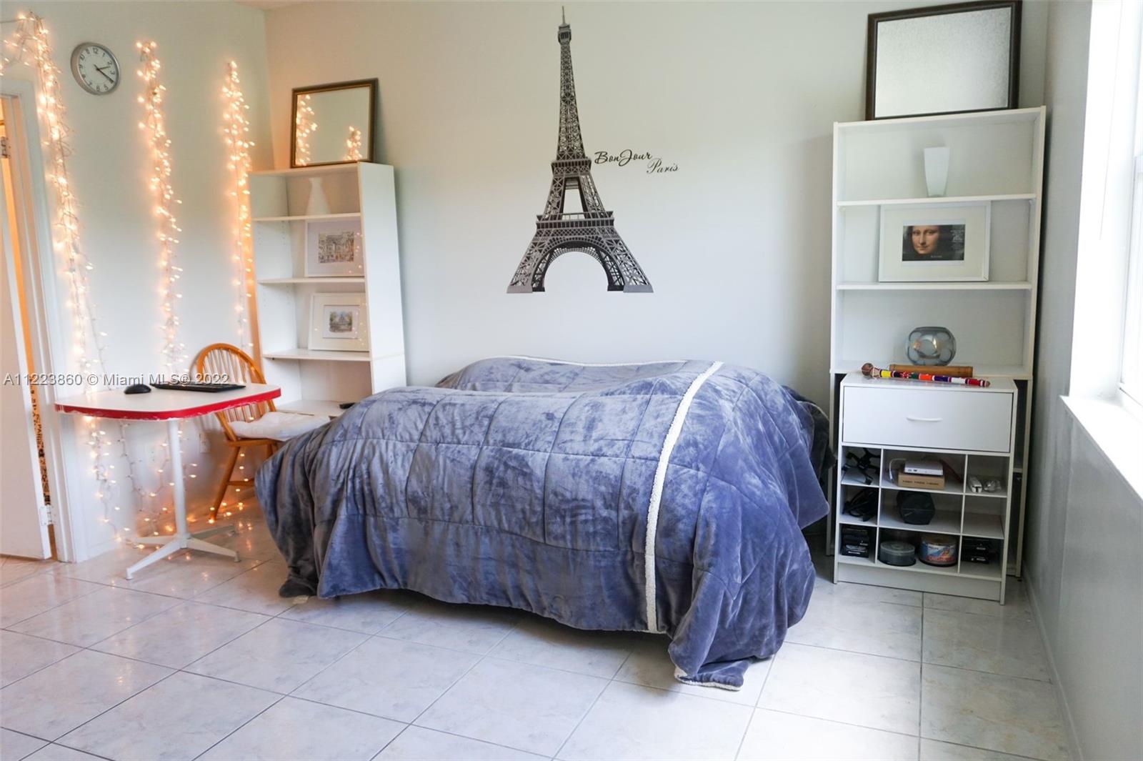 Listing Photo 8