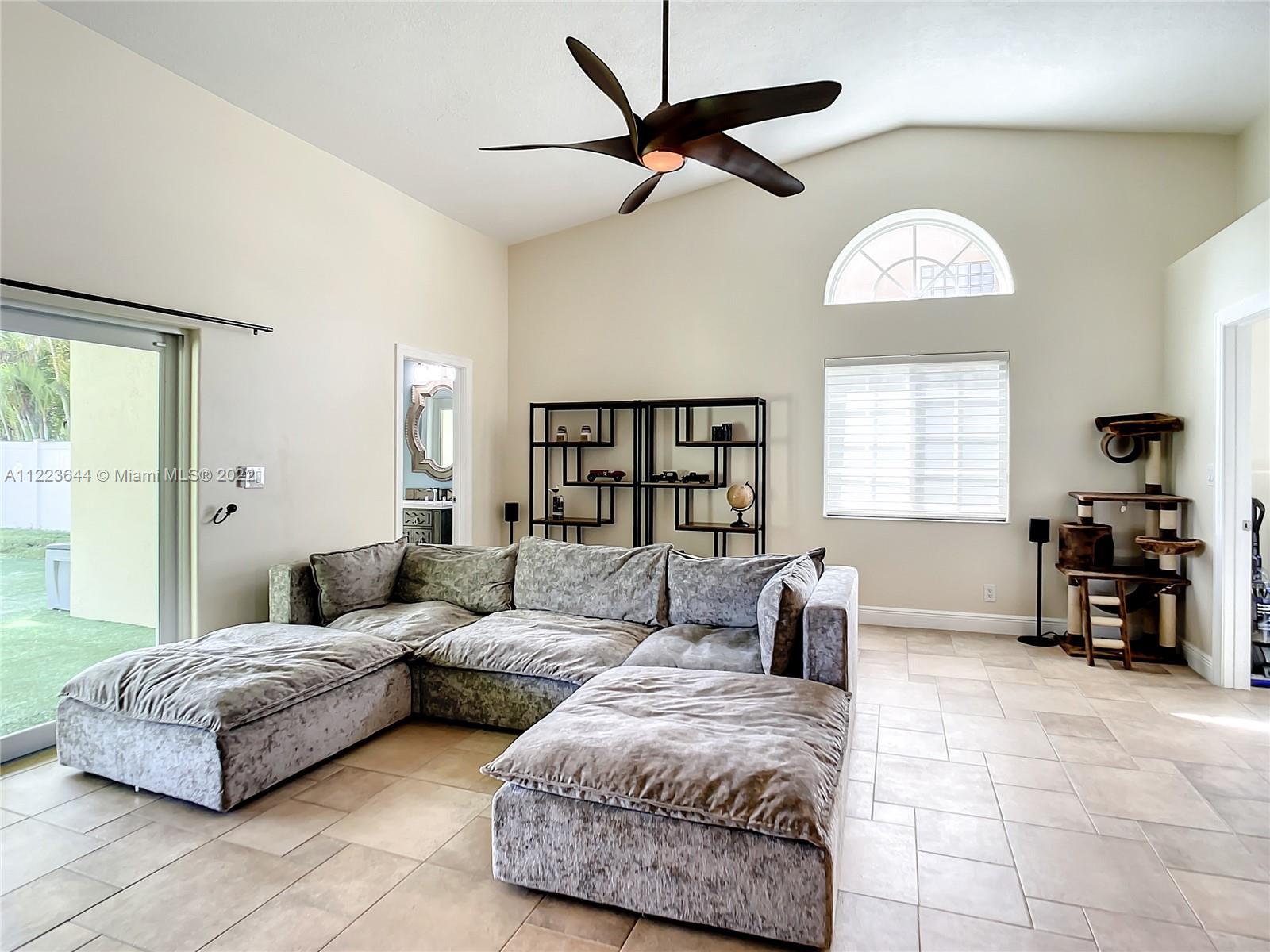 Listing Photo 21