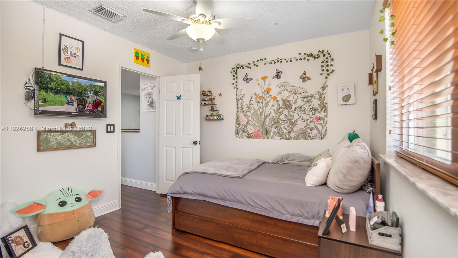 Listing Photo 24