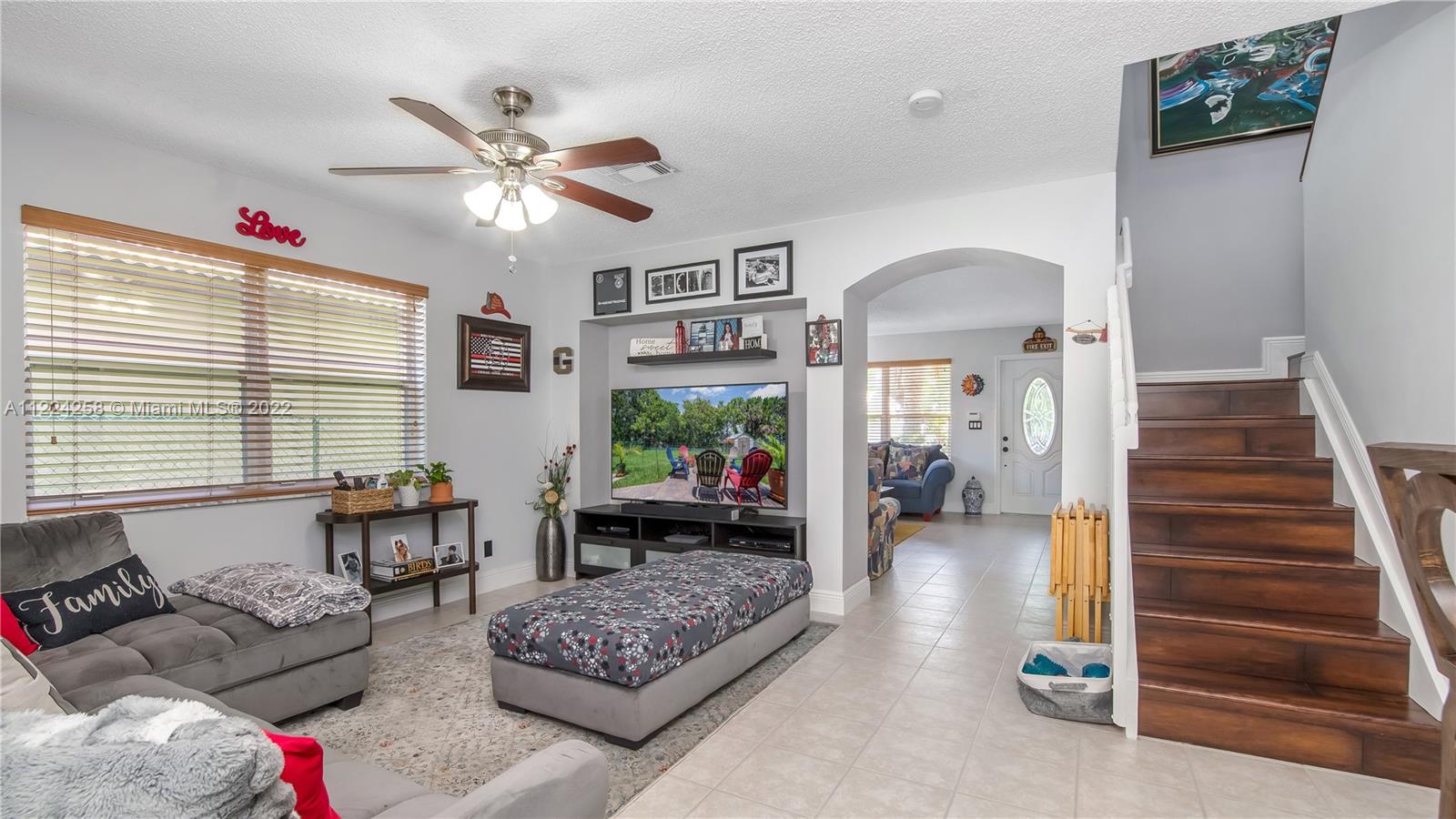 Listing Photo 8