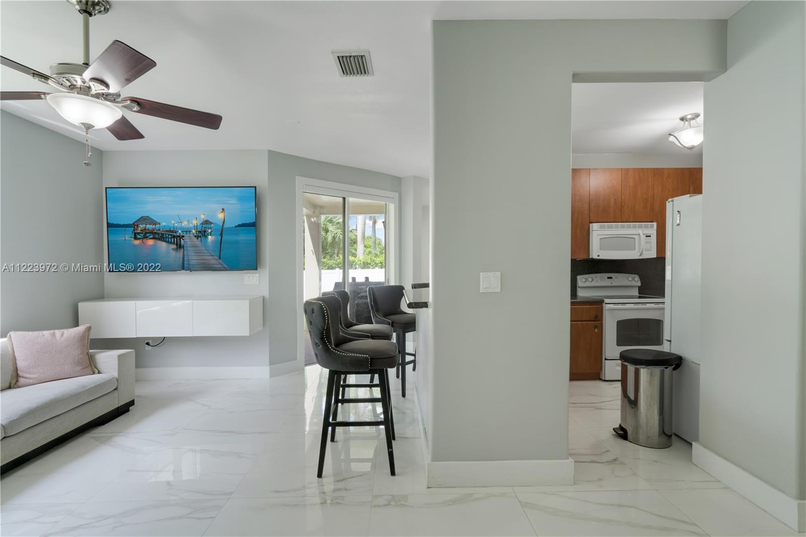 Listing Photo 10