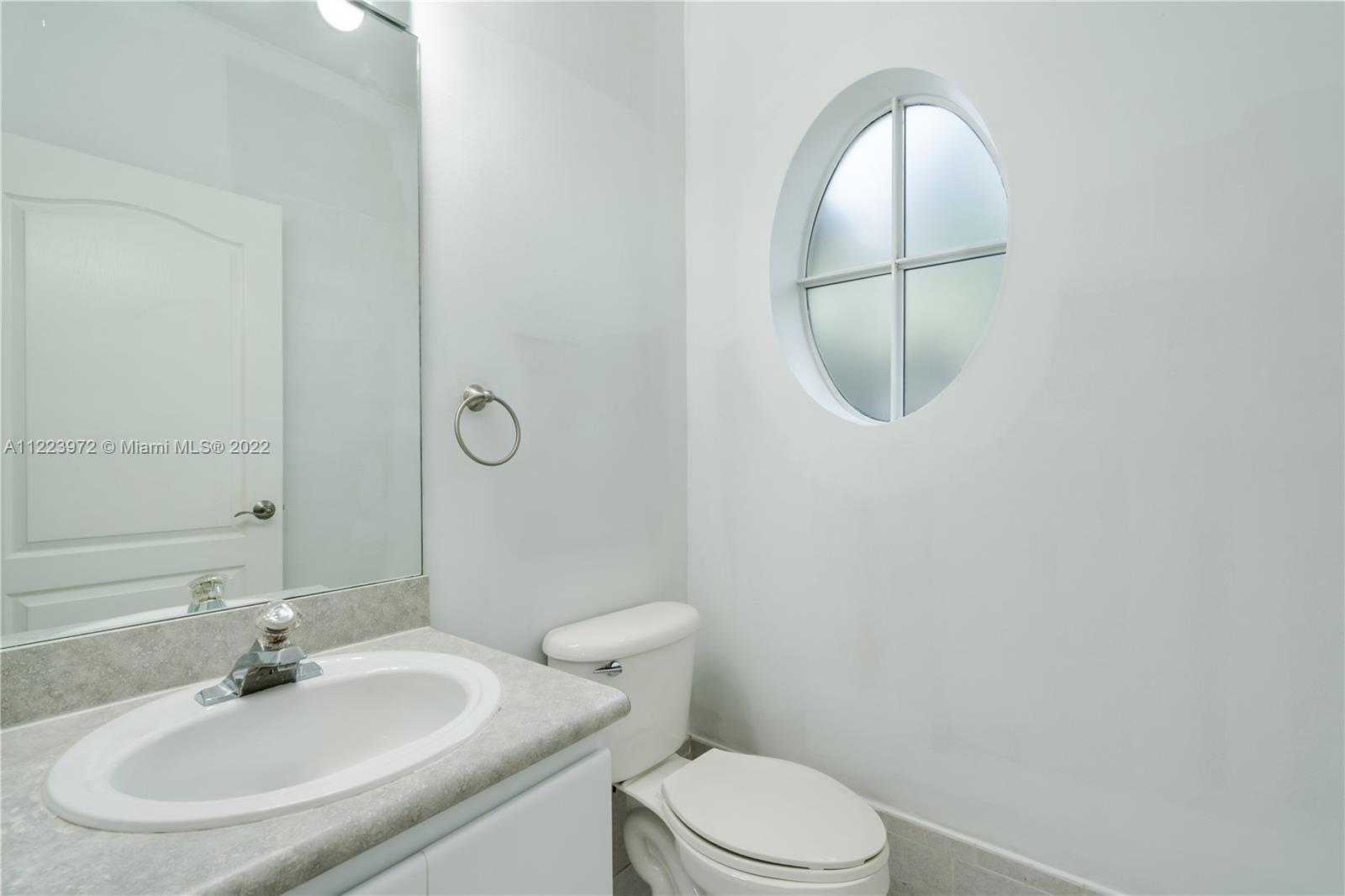Listing Photo 14