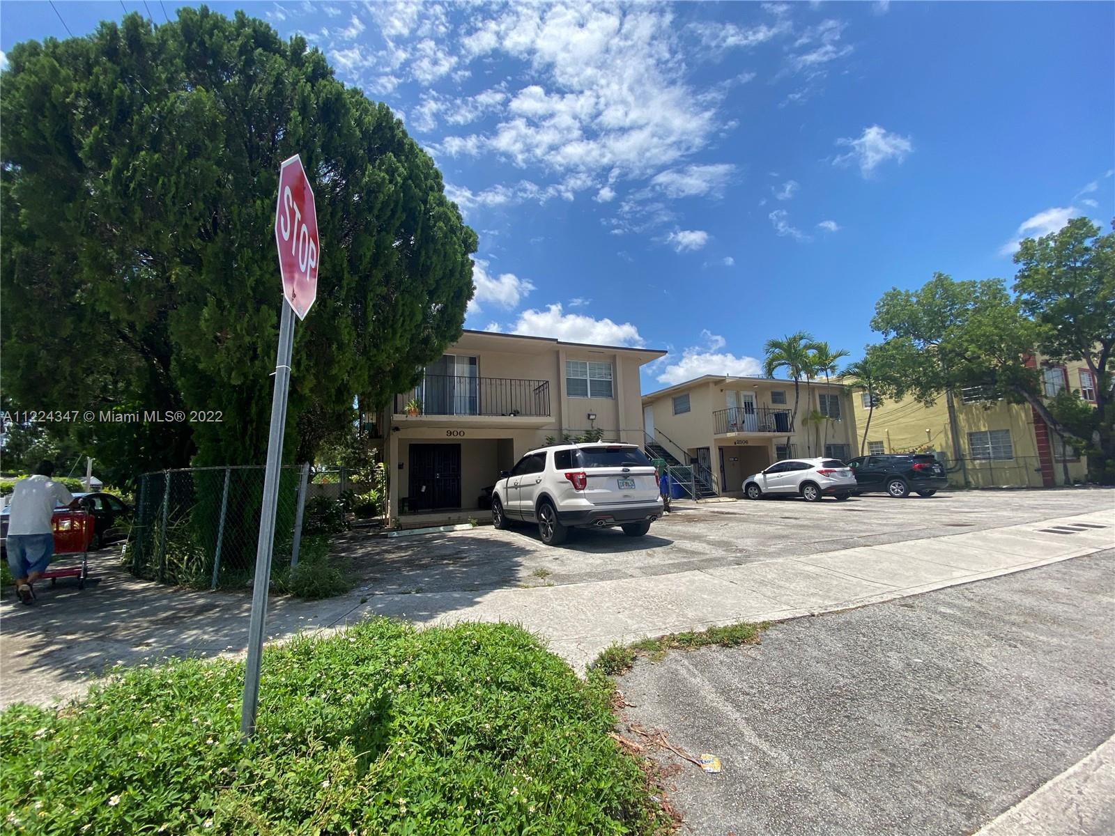 900 SW 25th Ave 1, Miami, FL 33135