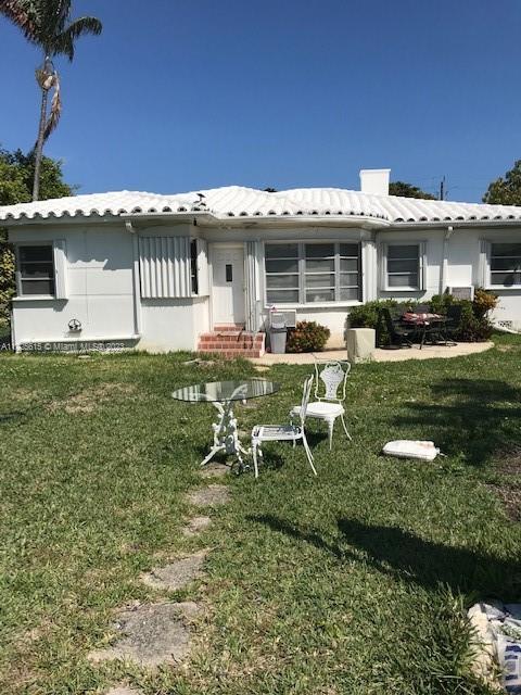 860  Lakeview Dr  For Sale A11225615, FL