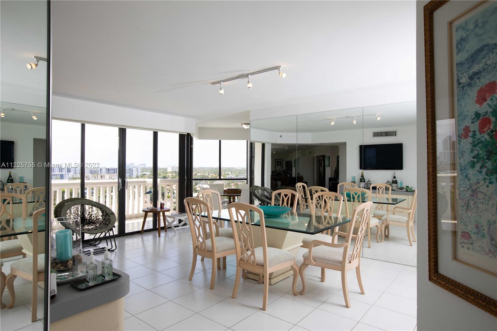 1003 Dinning room