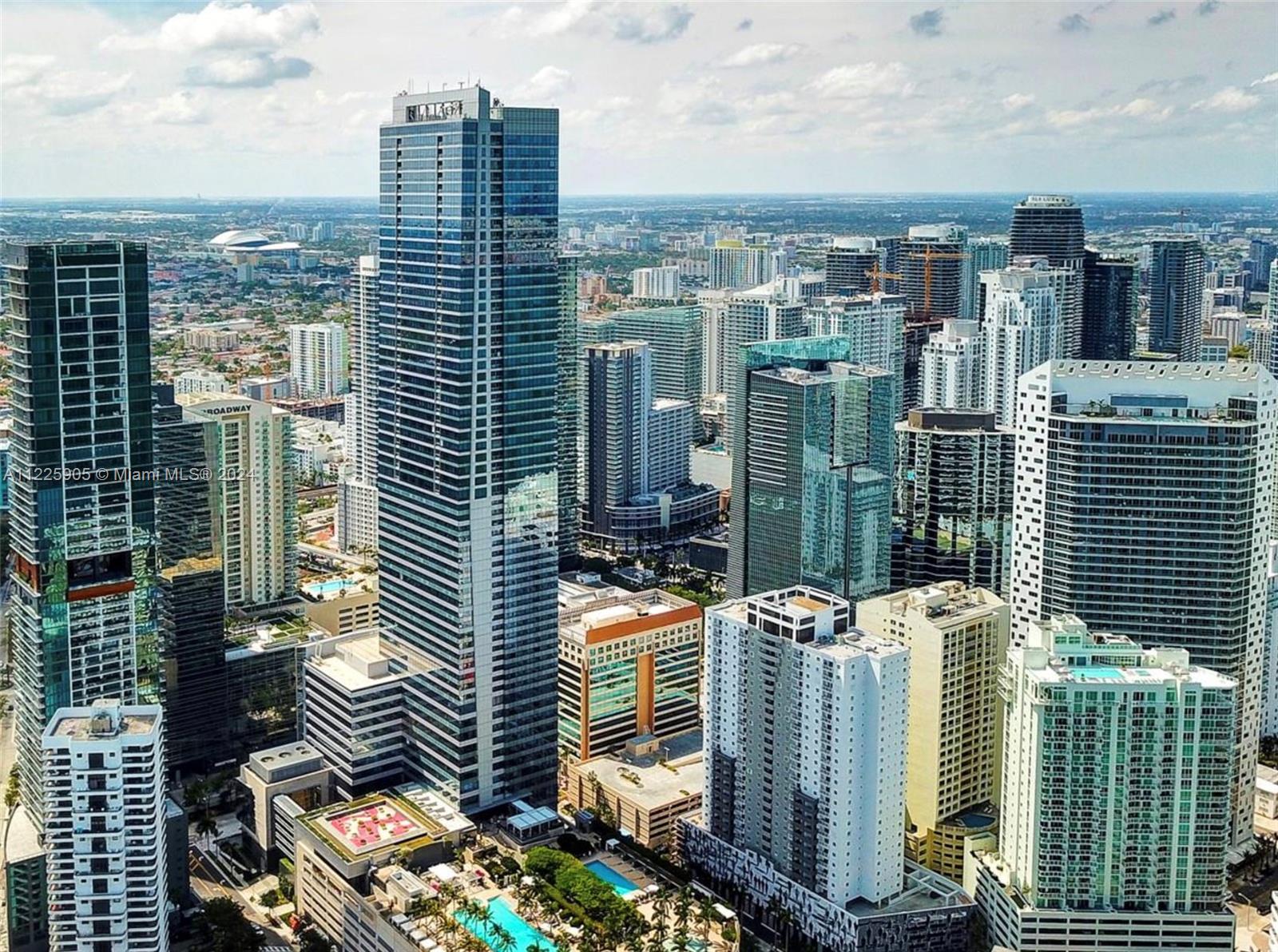 Four Seasons Residences 51 is located at 1425 Brickell Avenue,  one of Miami’s most luxurious residential buildings. It is known for its spacious floor plans, high-end finishes, and bespoke concierge service. Rising 789 feet high and soaring 70 stories, Four Seasons Residences in Miami’s second tallest skyscraper (second to Panorama Tower) and offers some of the most spectacular views of the water and city. Four Seasons Residences Miami was developed by Millennium Partners and designed by Handel Architects and Bermello, Ajamil, and Partners. Completed in 2003, Unit 51B has magnificent ocean, bay,  and city views. enjoy the beautiful Miami sunshine on the terrace or inside this immaculate unit recently remodel with an exquisite taste. The service of a 5-star hotel at your doorsteps ...!!!!!