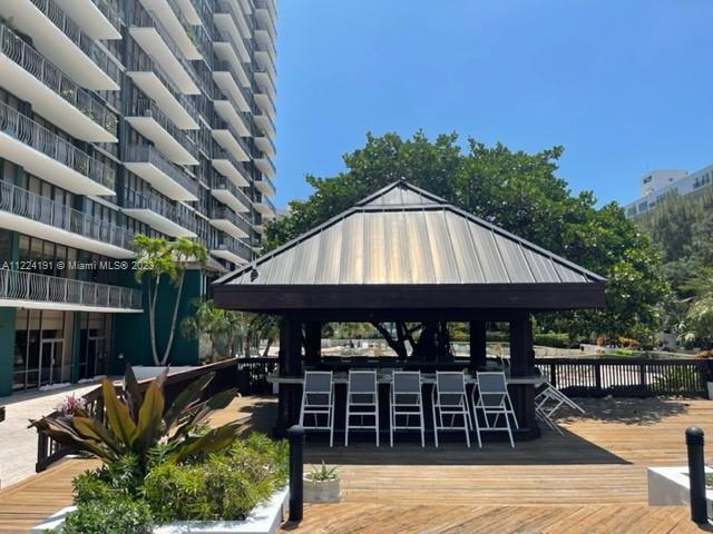 pool side pergola /Bar