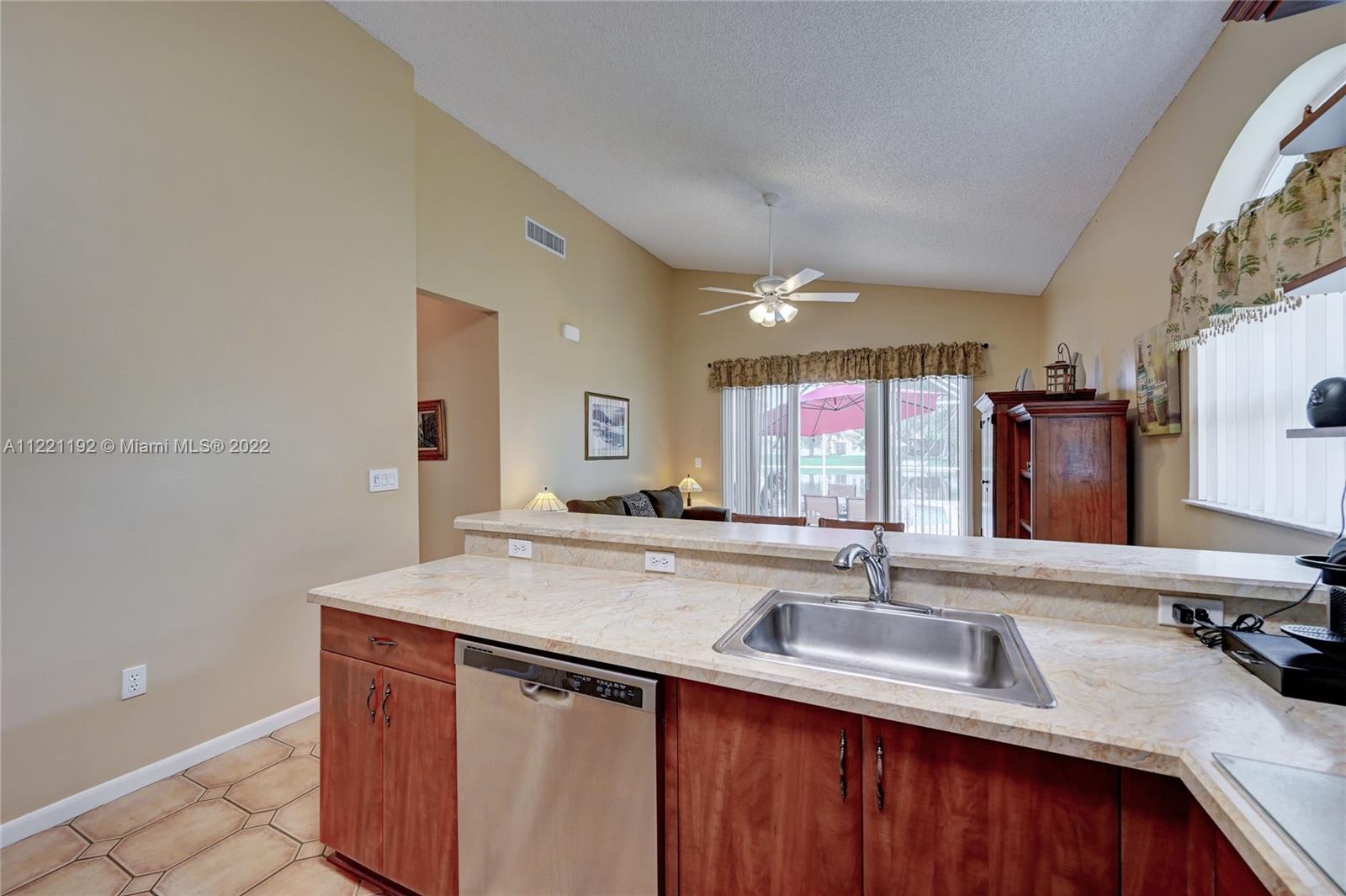 Listing Photo 9