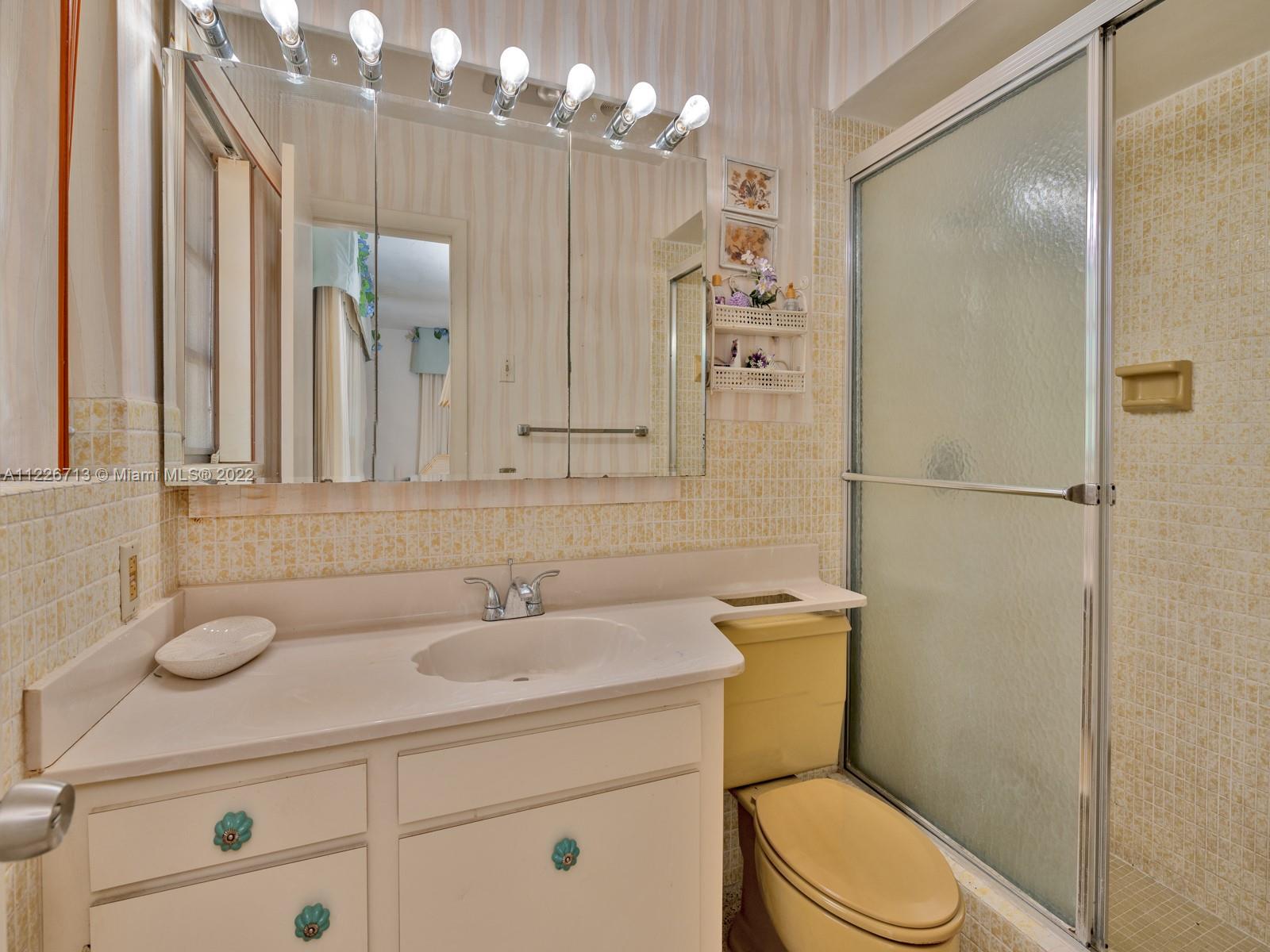 Listing Photo 12