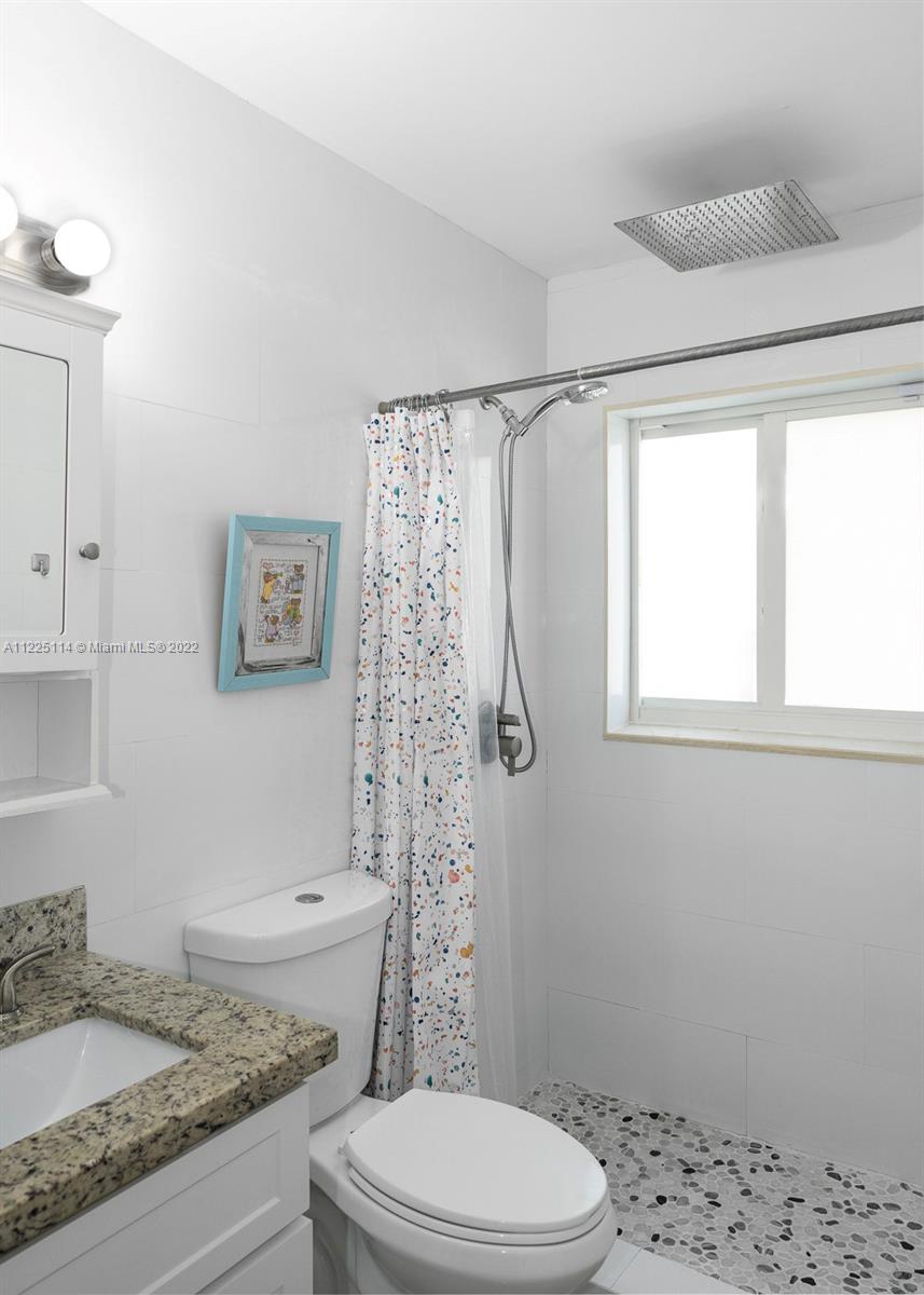 Listing Photo 12