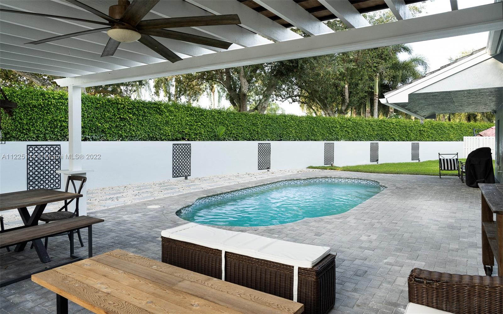 Listing Photo 17