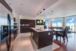 Photo 2 of Quantum on The Bay Apt 3218 in Miami - MLS A11226937