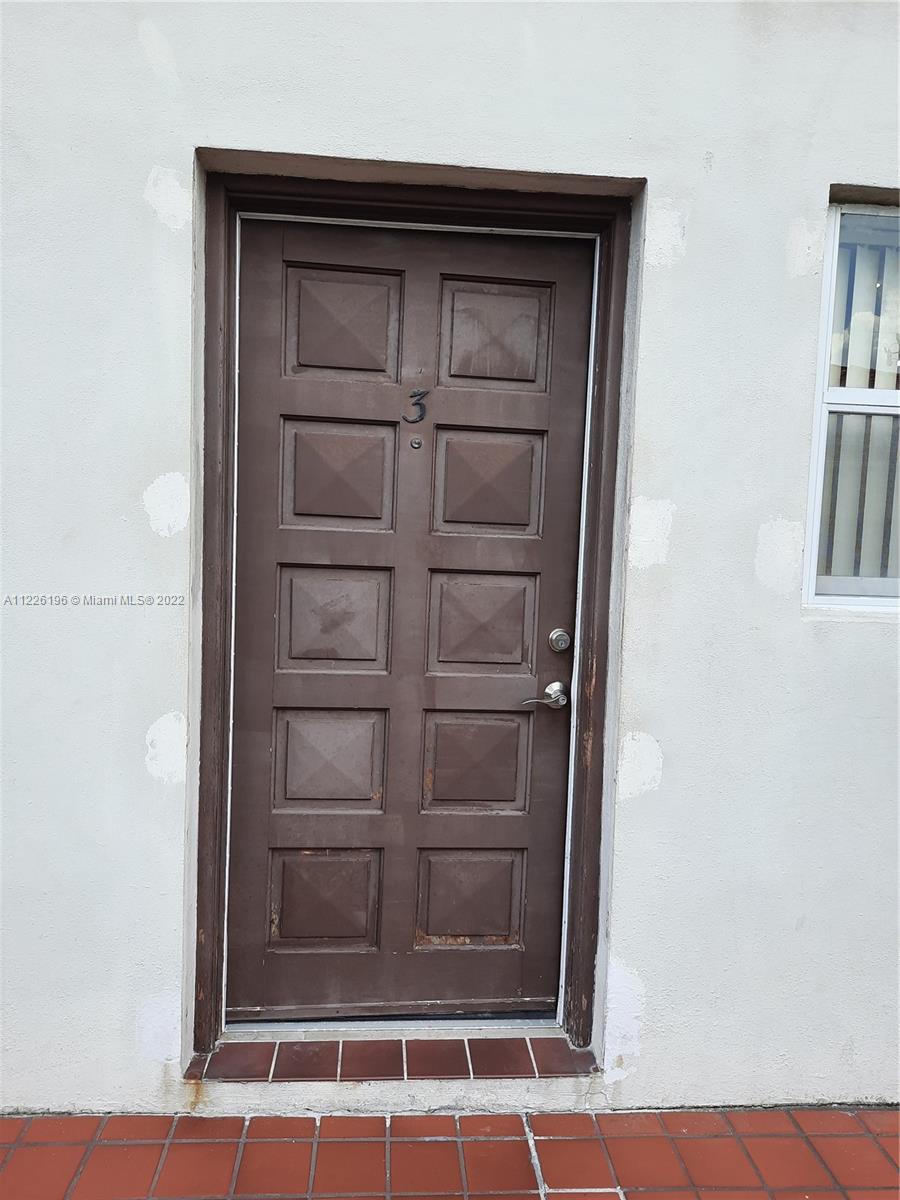 Great location, near Coral Gables, Downtown Miami, Highways. Gated complex, just 6 units, 1 parking space assigned, 2 bedrooms and 1 full bath 2nd floor, 1/2 bath 1st floor, stacked washer and dryer inside unit, patio in the back for barbecues or just relaxing. AC Unit replaced 1/2022. The building has gone through the 40 year recertification process, roof was inspected April 2022 for insurance purpose and passed.

A must see for anyone looking to purchase as a first time buyer or for investment.
