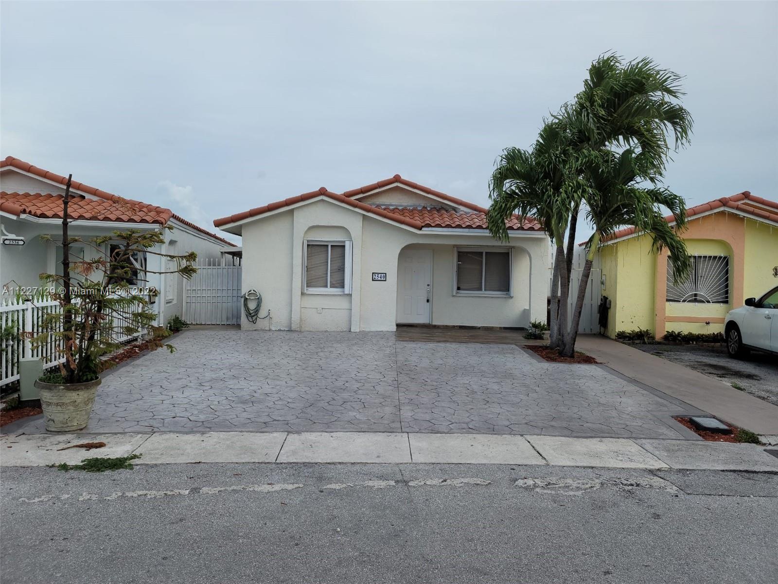 2540 W 64th Pl  For Sale A11227129, FL