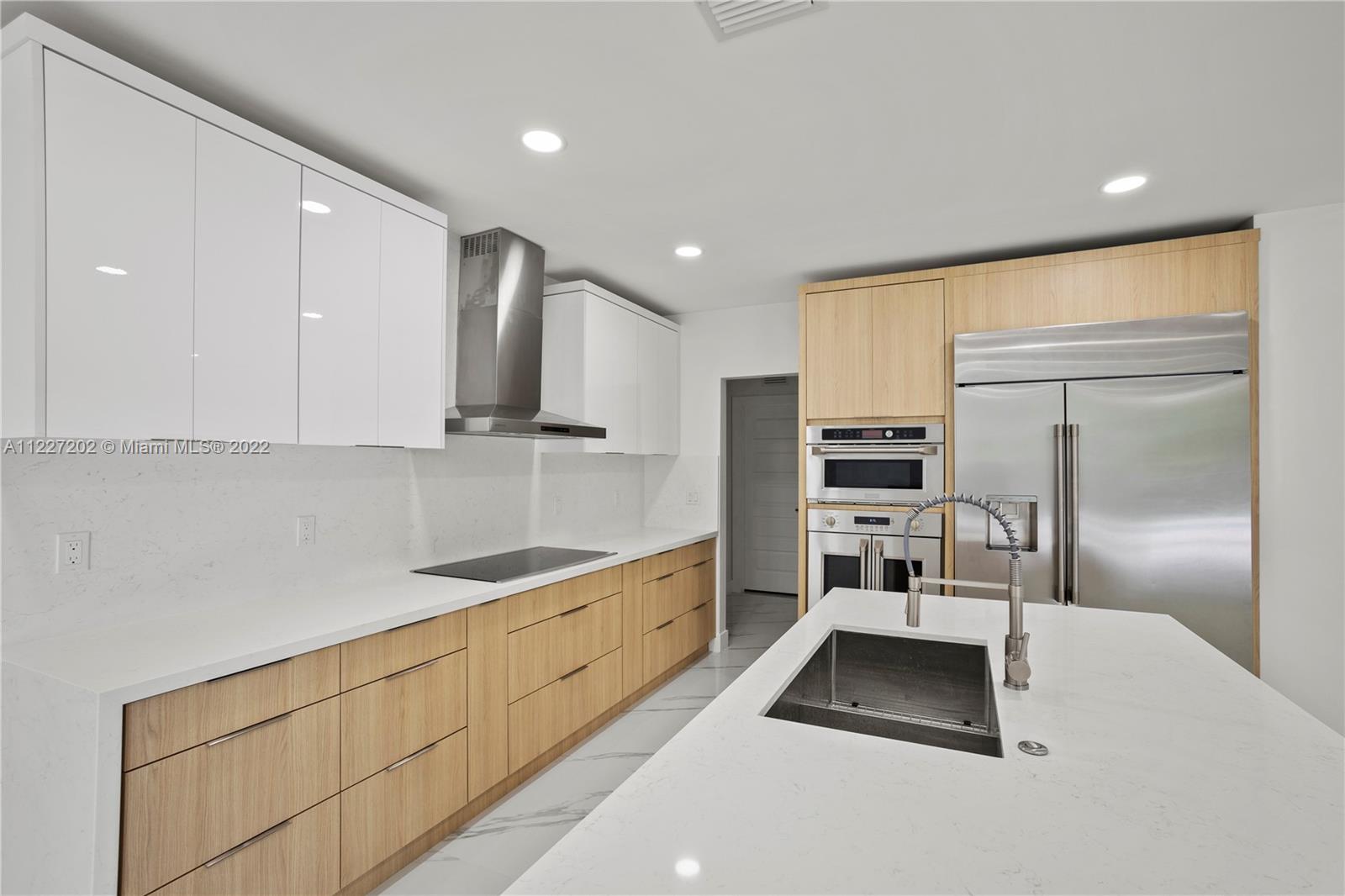 Listing Photo 11