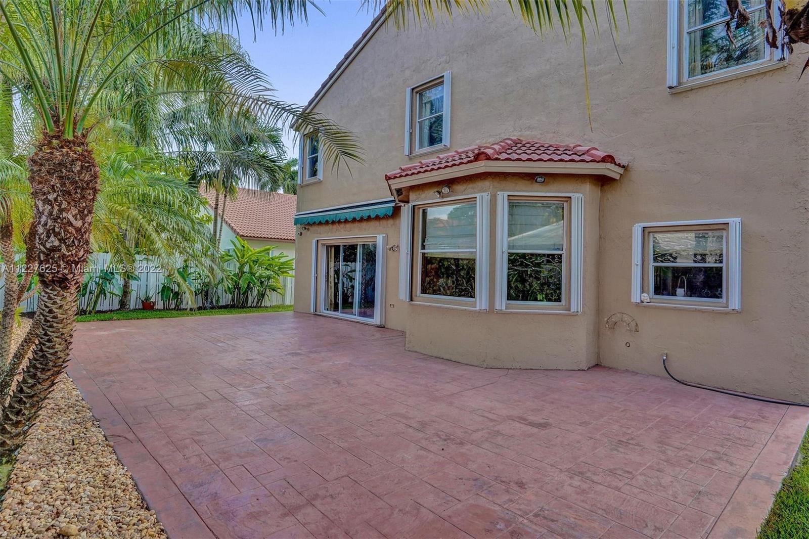 Listing Photo 8