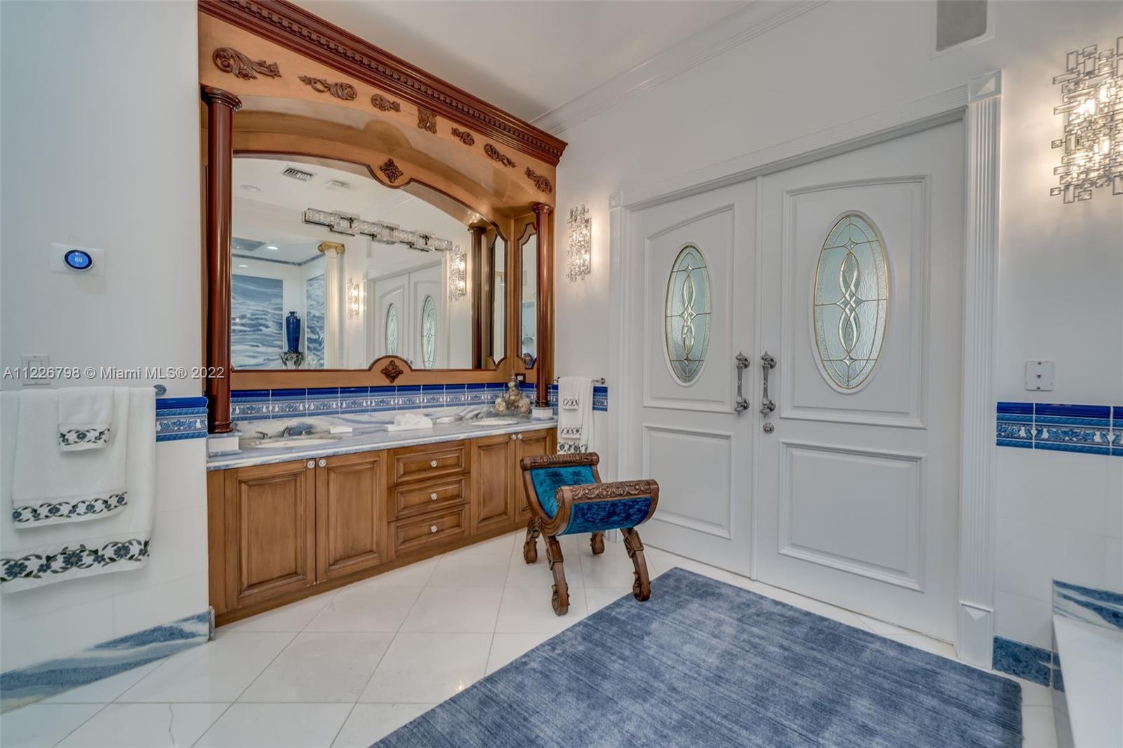 Master Bedroom Bathroom