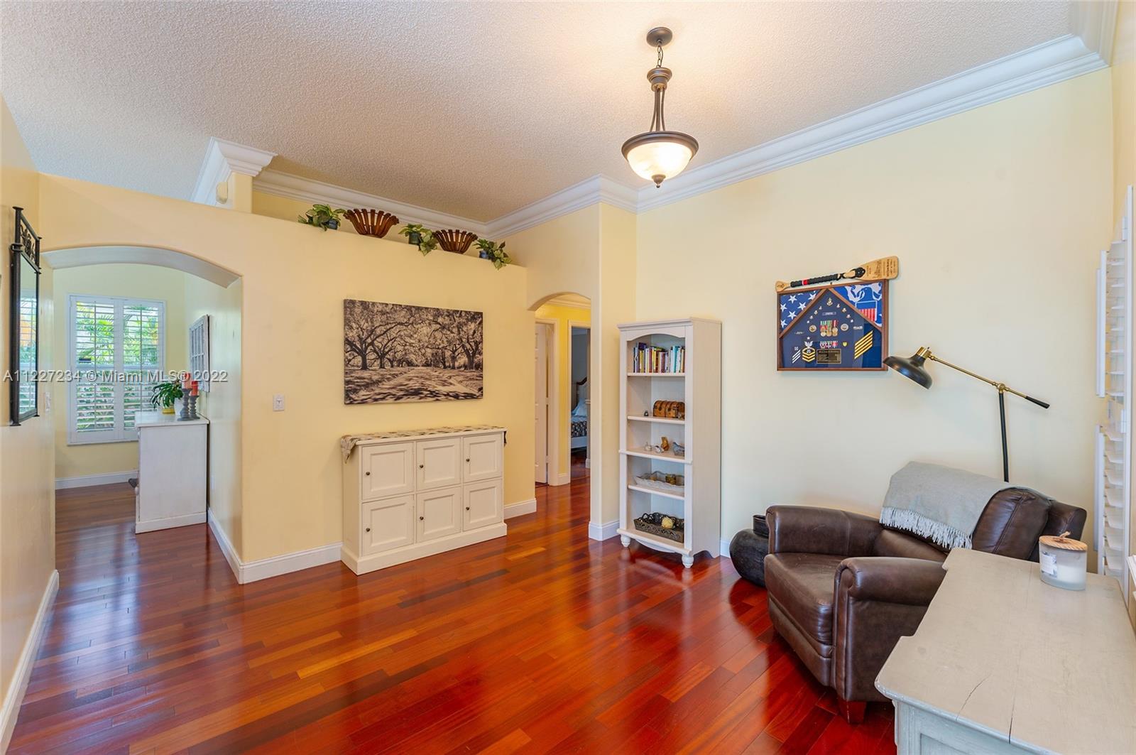 Listing Photo 15